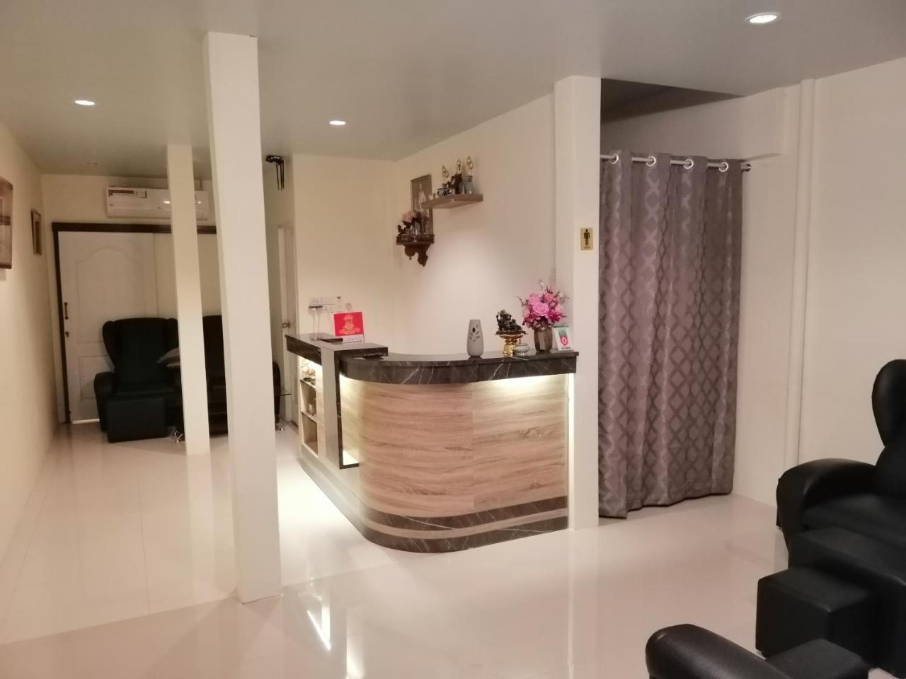 Auberge de jeunesse The Baan Nathong à Bangkok Extérieur photo